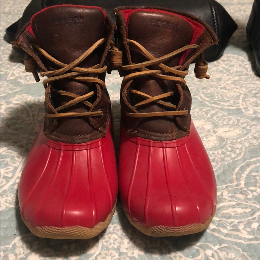 Red Sperry Duckboots